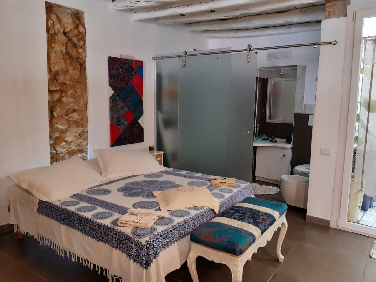 Cozy Loft In The Heart Of Cagliari Villa Exterior photo