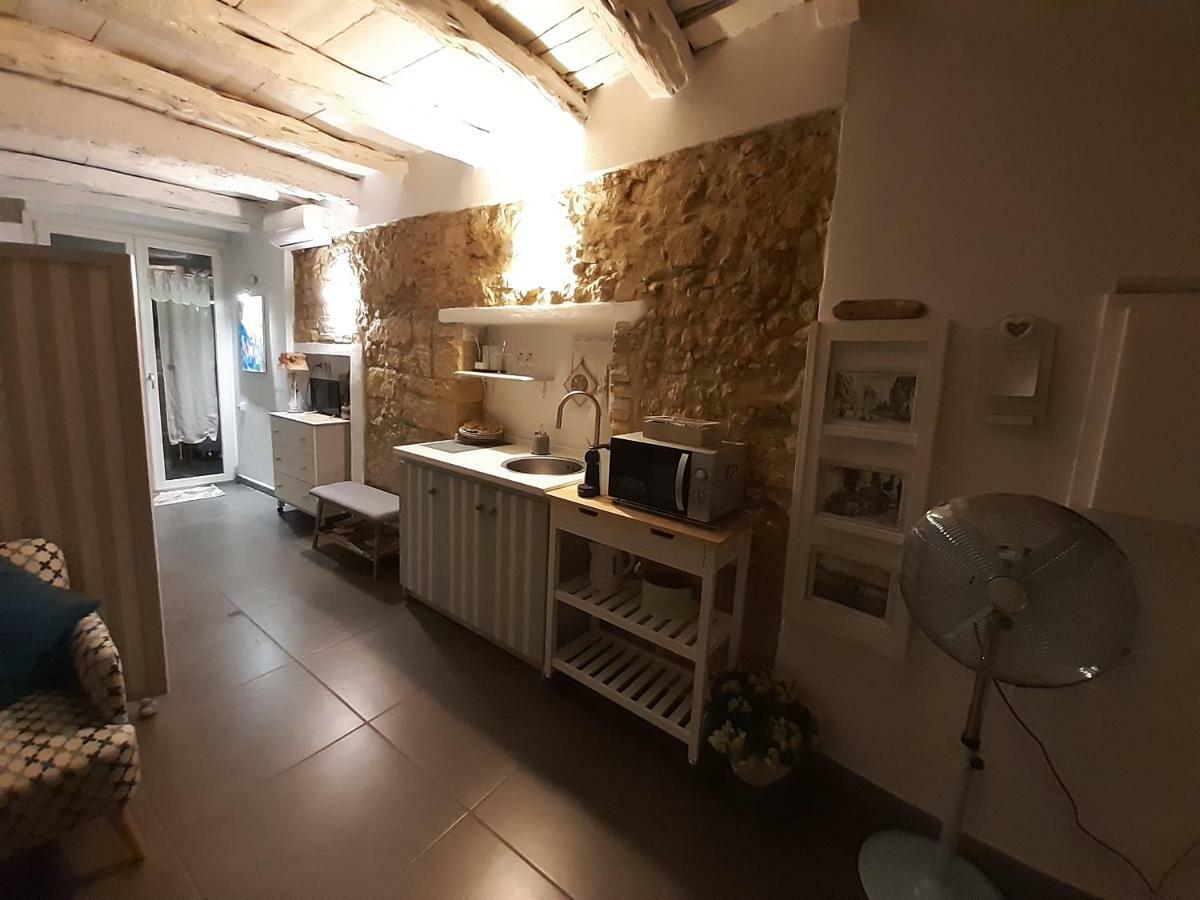 Cozy Loft In The Heart Of Cagliari Villa Exterior photo